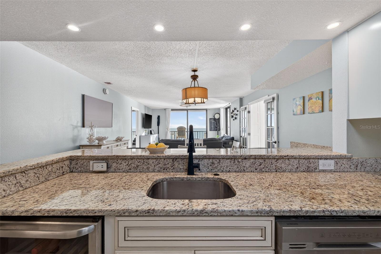 Image 11 of 43 For 15316 Gulf Boulevard 903