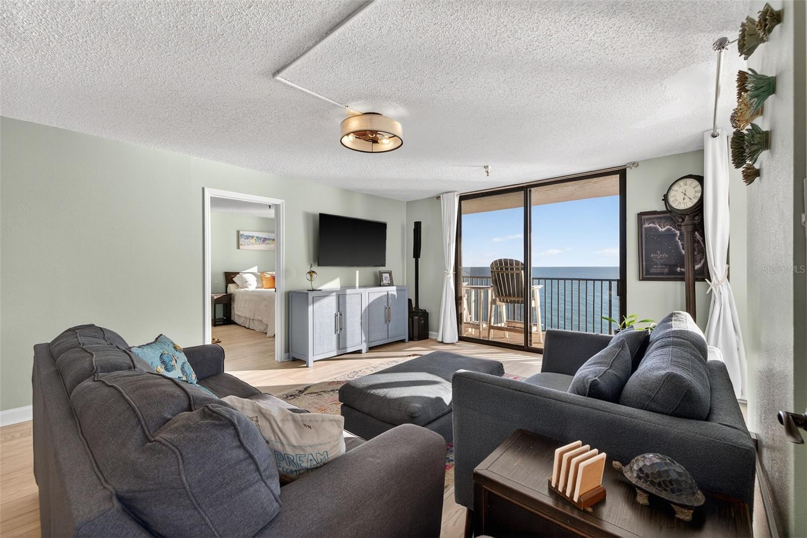 Image 14 of 43 For 15316 Gulf Boulevard 903