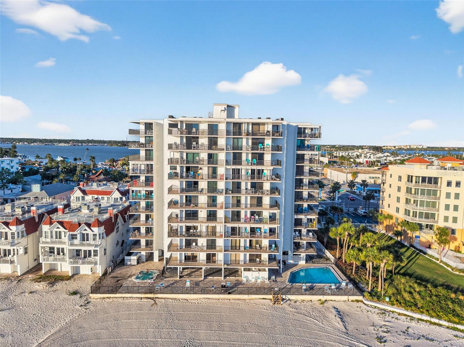 Image 40 of 43 For 15316 Gulf Boulevard 903