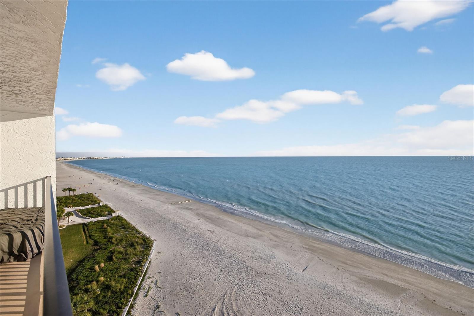 Image 5 of 43 For 15316 Gulf Boulevard 903