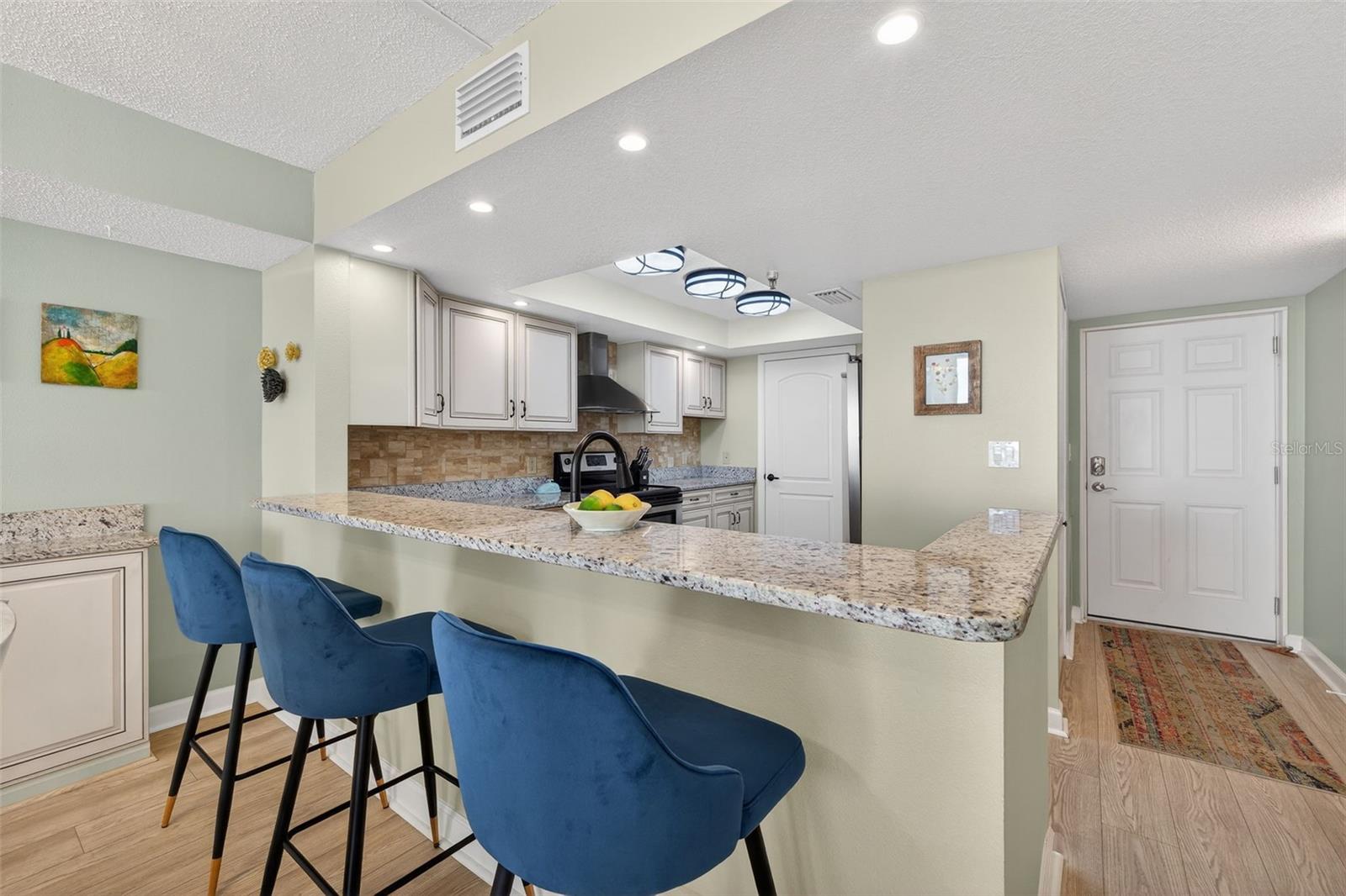 Image 7 of 43 For 15316 Gulf Boulevard 903