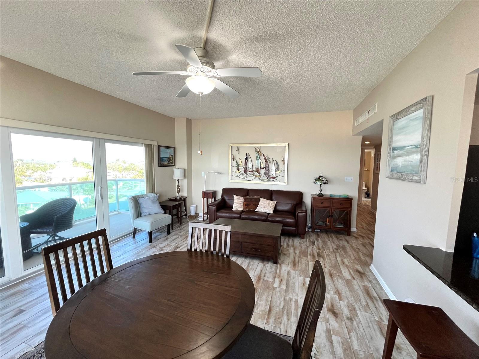 Image 18 of 80 For 880 Mandalay Avenue N414