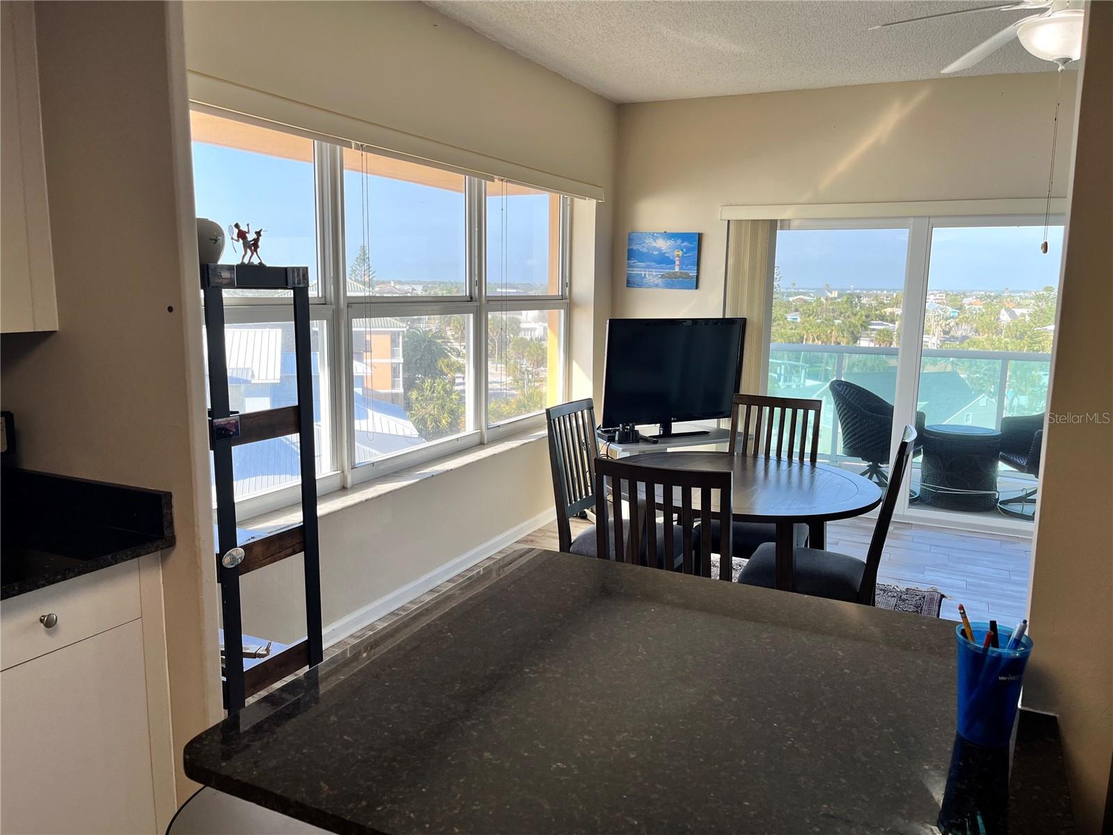 Image 30 of 80 For 880 Mandalay Avenue N414