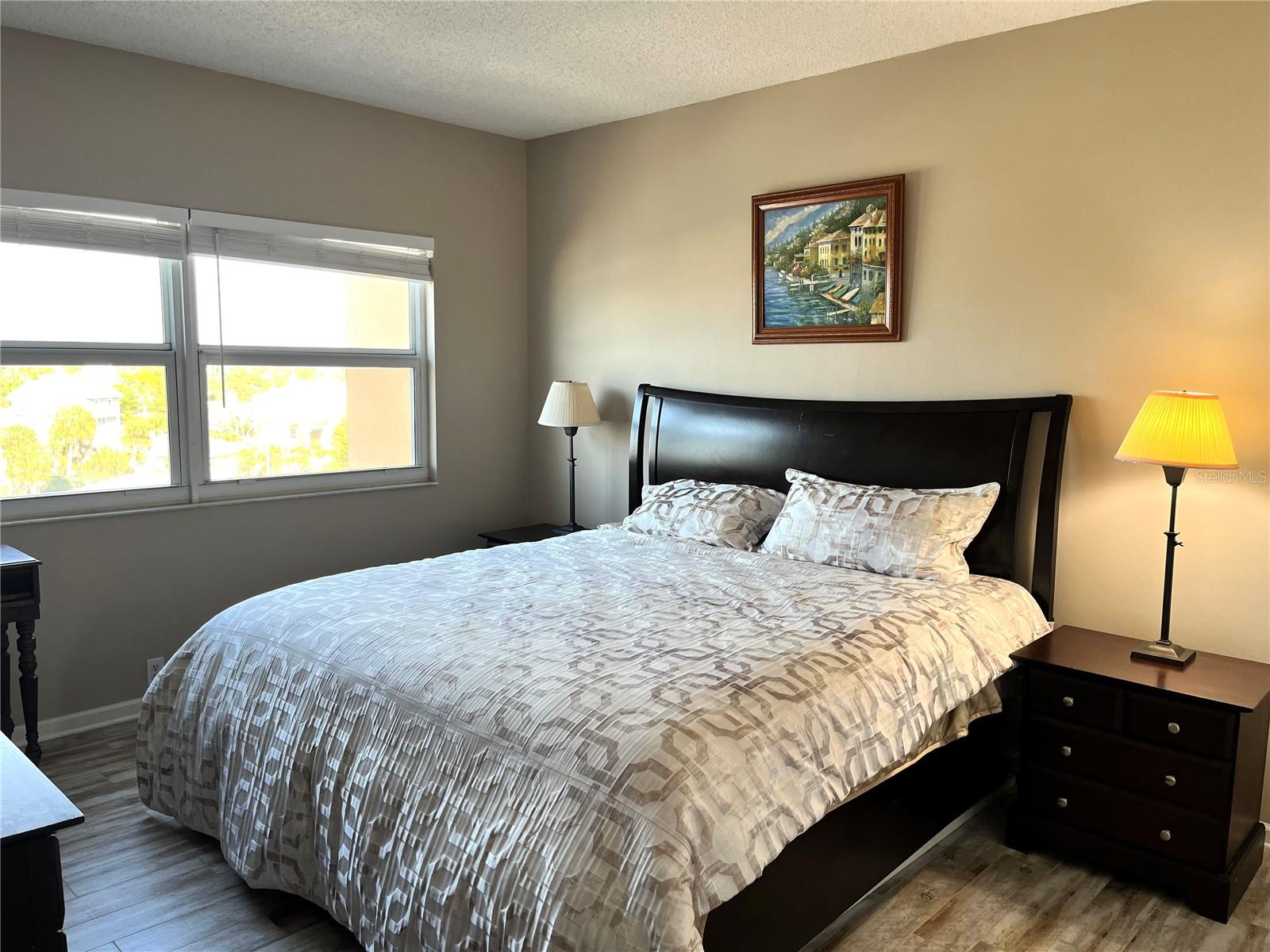 Image 37 of 80 For 880 Mandalay Avenue N414