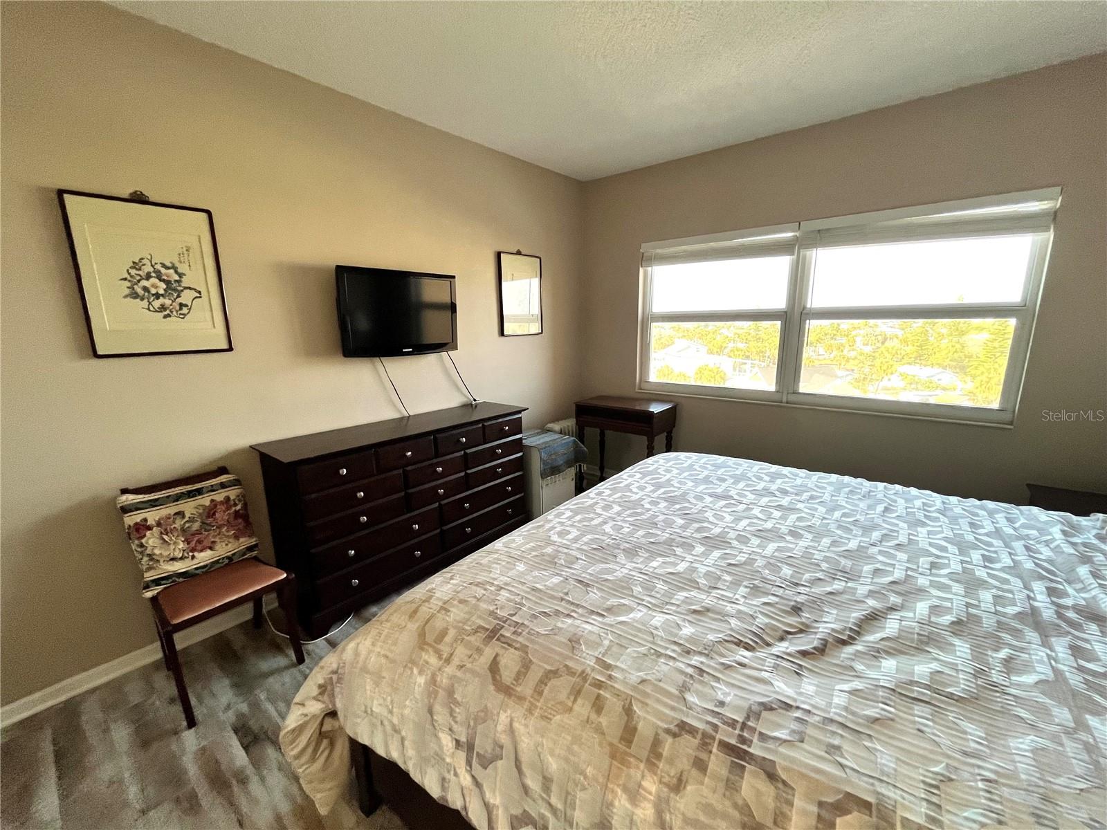 Image 38 of 80 For 880 Mandalay Avenue N414