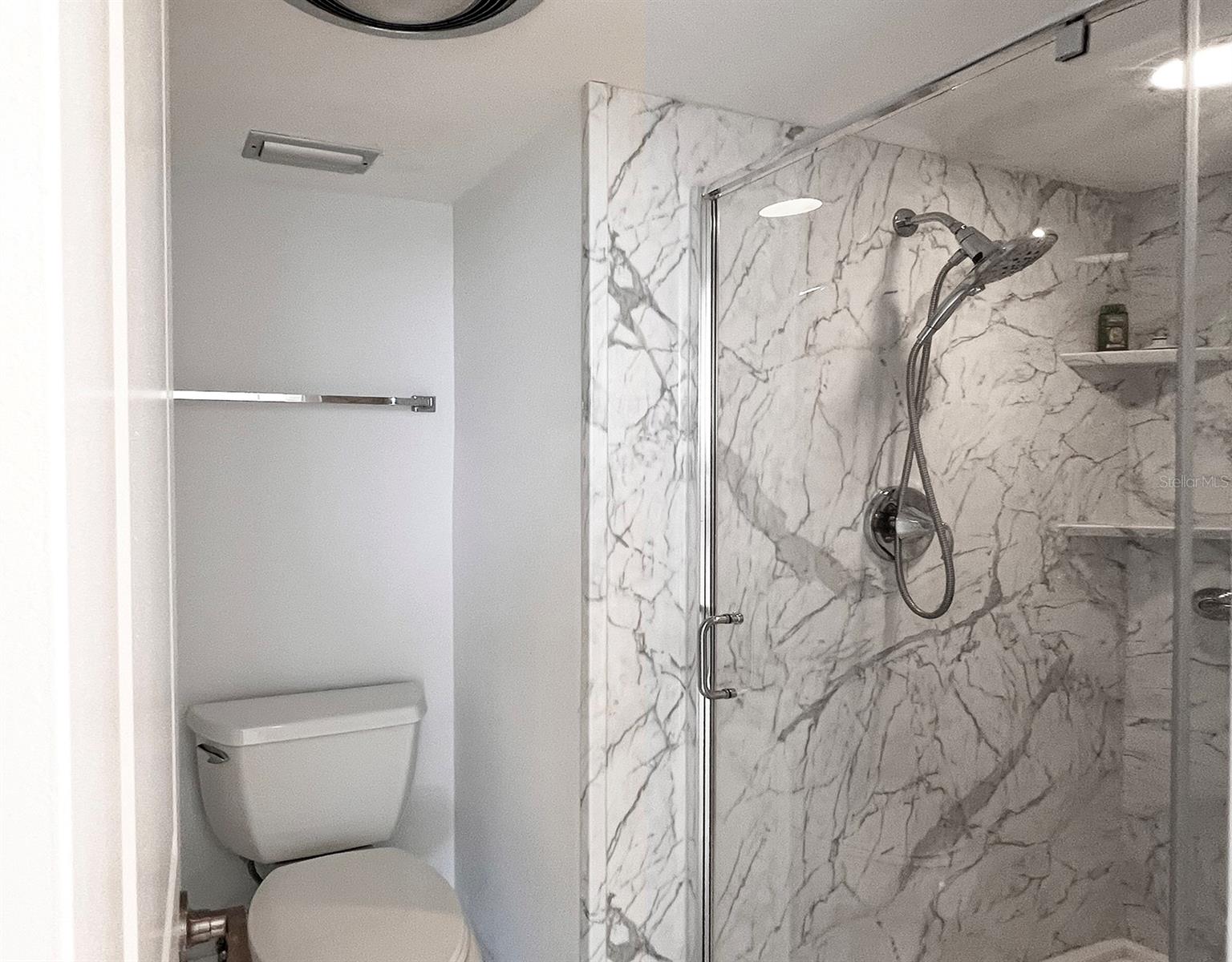 Image 14 of 42 For 7400 Sun Island Drive S 111