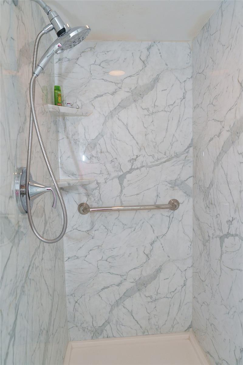 Image 15 of 42 For 7400 Sun Island Drive S 111