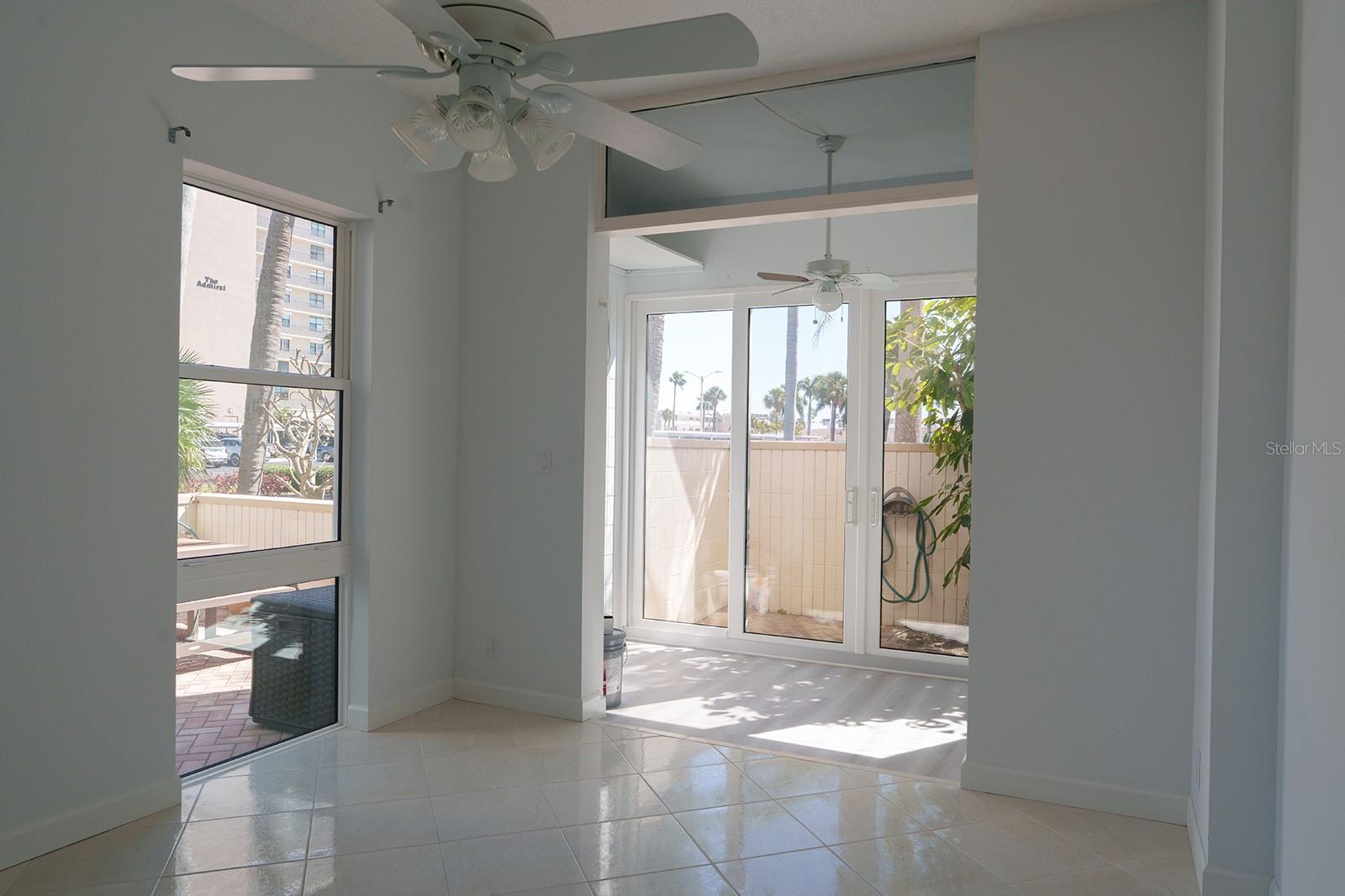 Image 17 of 42 For 7400 Sun Island Drive S 111