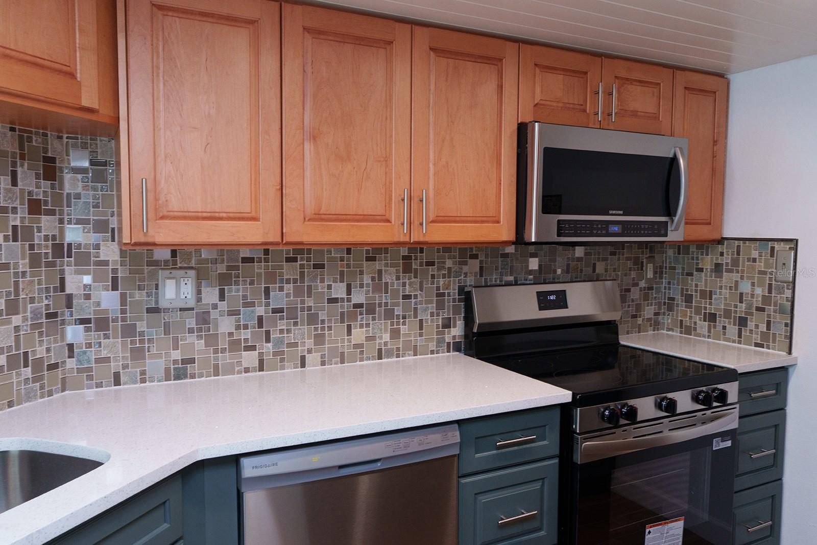 Image 27 of 42 For 7400 Sun Island Drive S 111