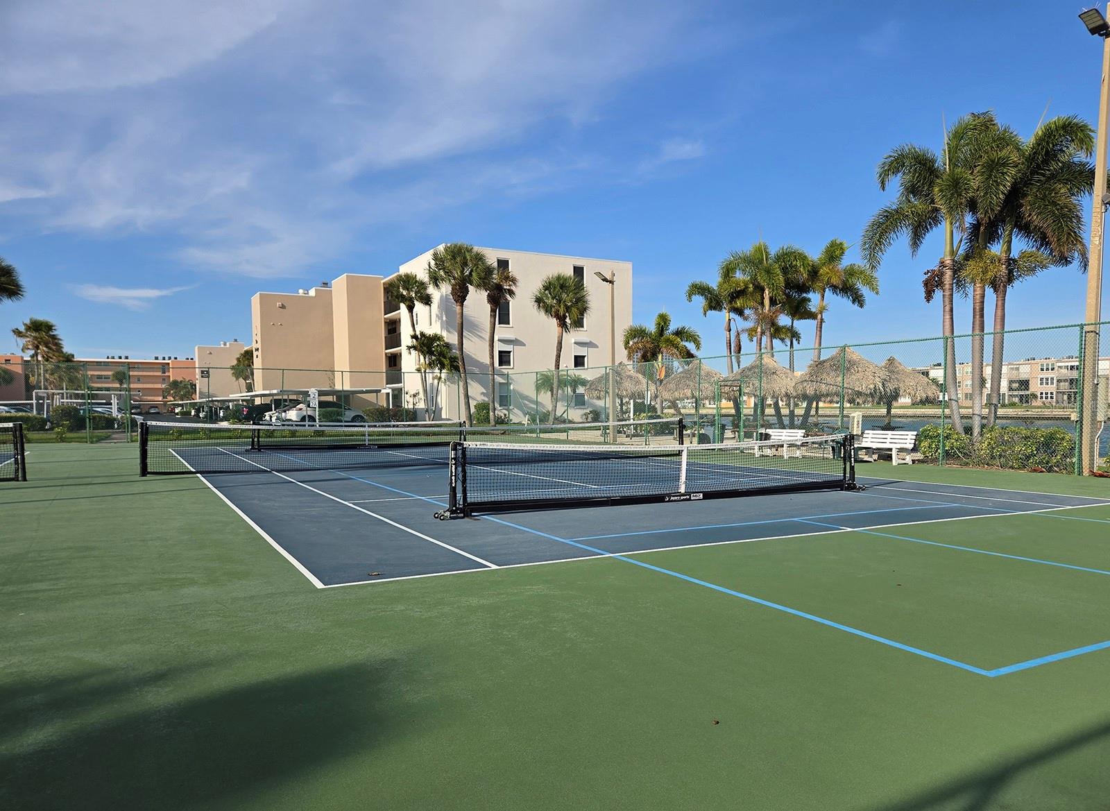 Image 37 of 42 For 7400 Sun Island Drive S 111