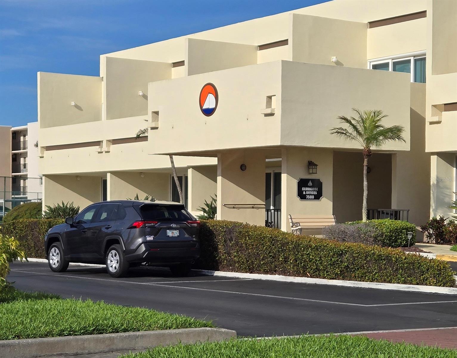 Image 39 of 42 For 7400 Sun Island Drive S 111