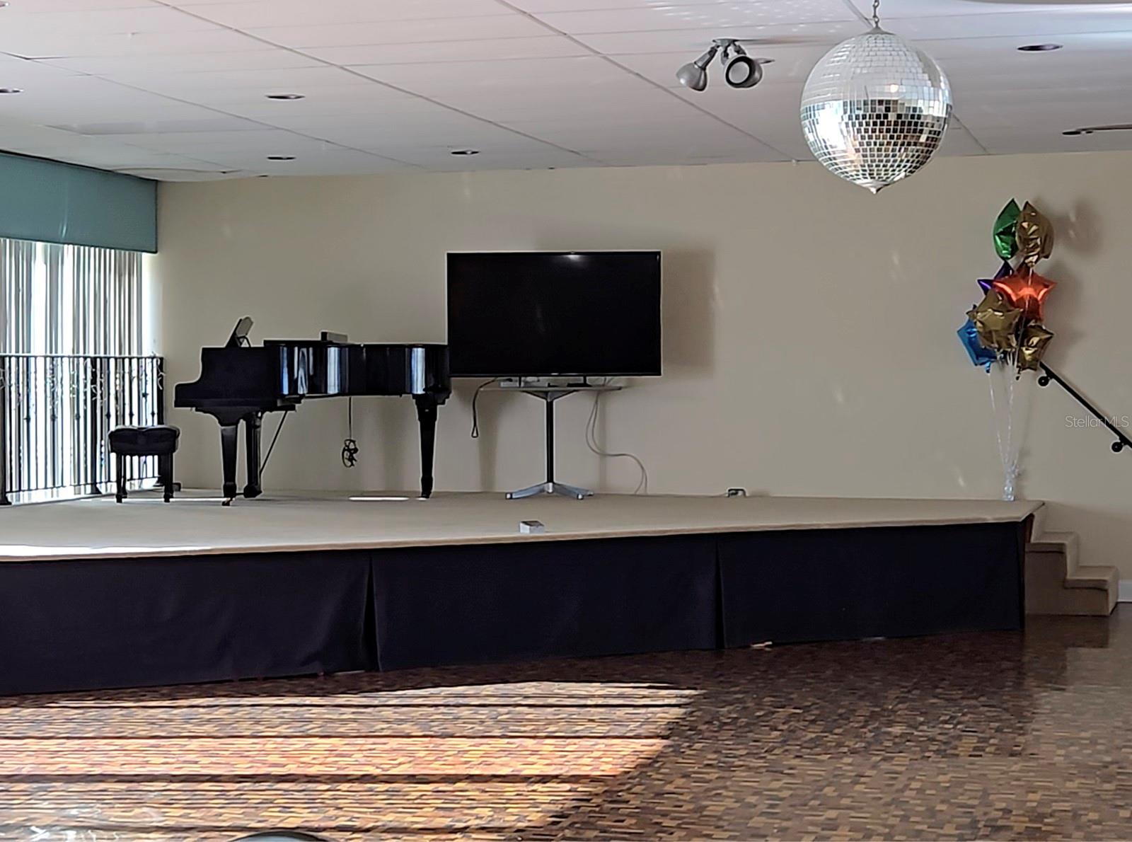 Image 41 of 42 For 7400 Sun Island Drive S 111