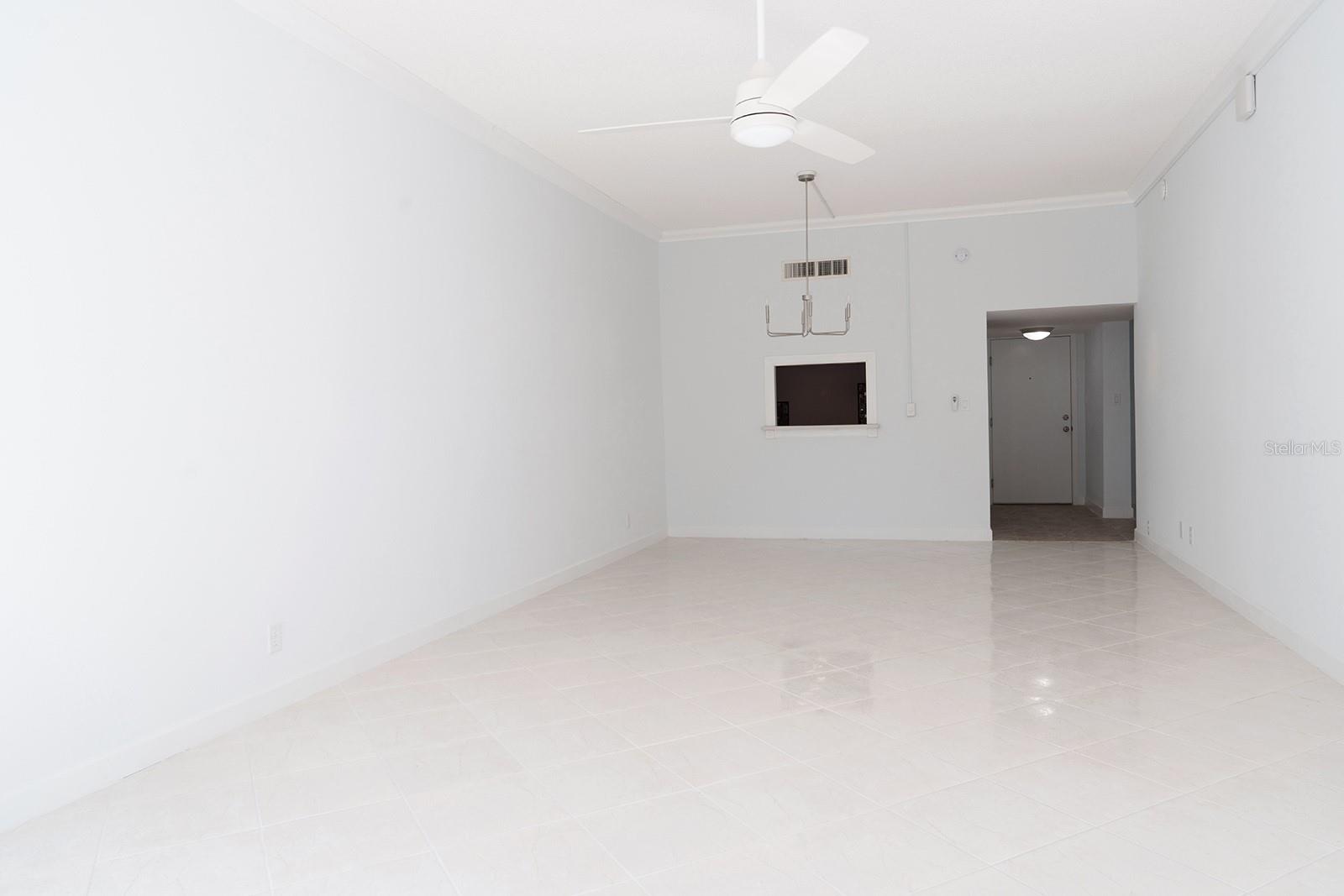 Image 8 of 42 For 7400 Sun Island Drive S 111