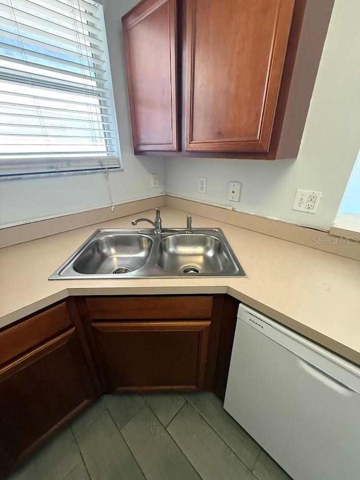 Image 10 of 22 For 1567 Blue Magnolia Road