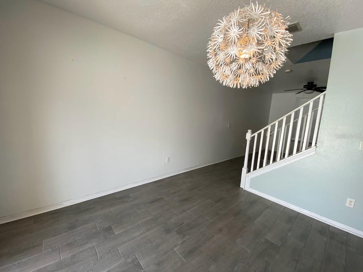 Image 7 of 22 For 1567 Blue Magnolia Road