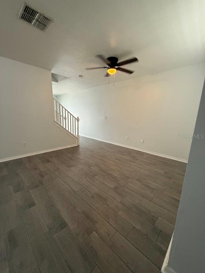 Listing photo id 2 for 1567 Blue Magnolia Road