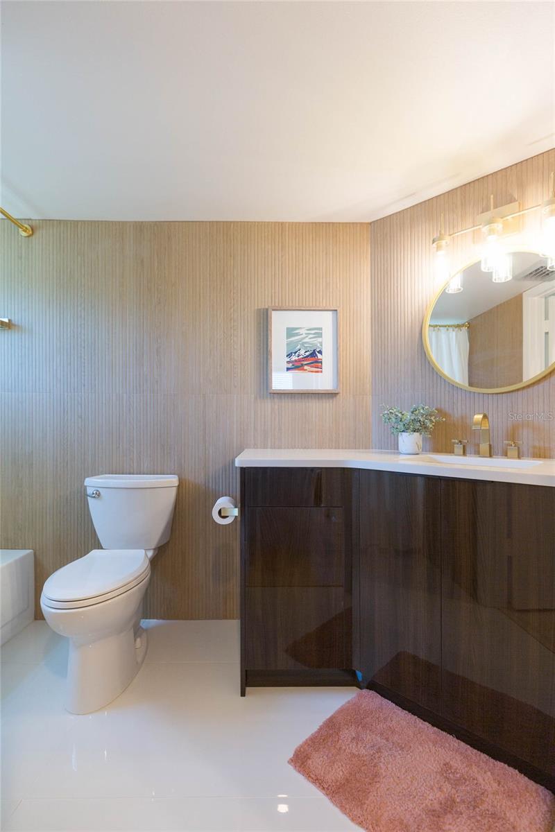 Image 16 of 35 For 2333 Feather Sound Drive A307