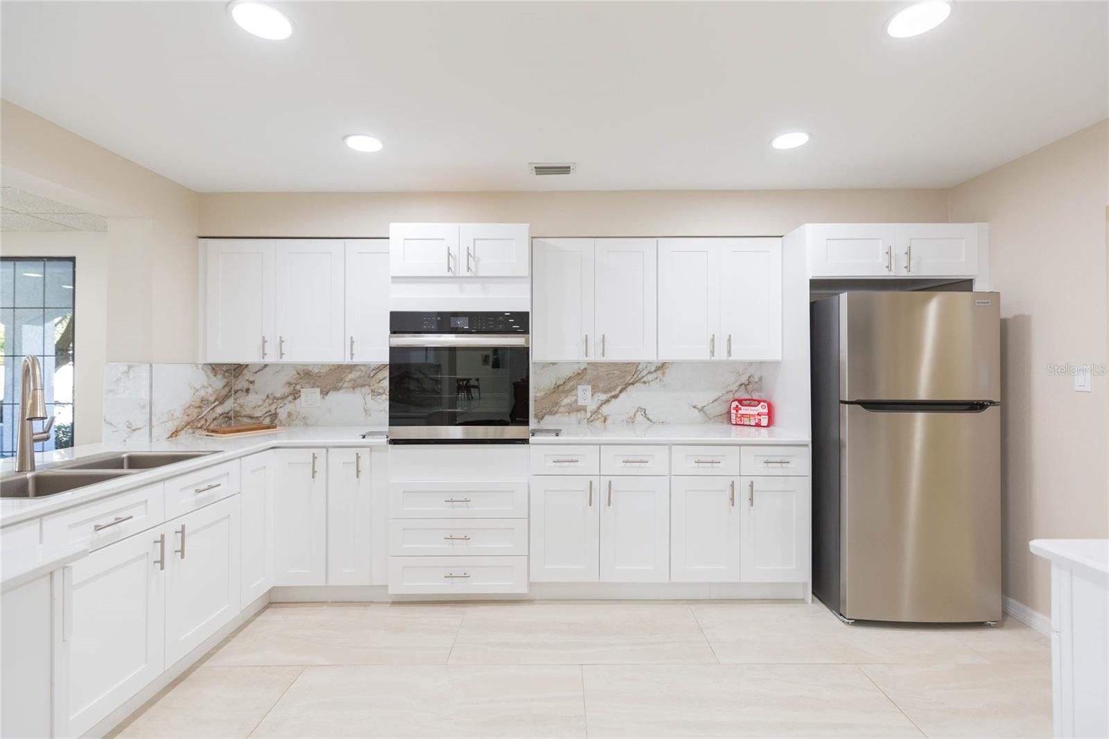 Image 25 of 35 For 2333 Feather Sound Drive A307