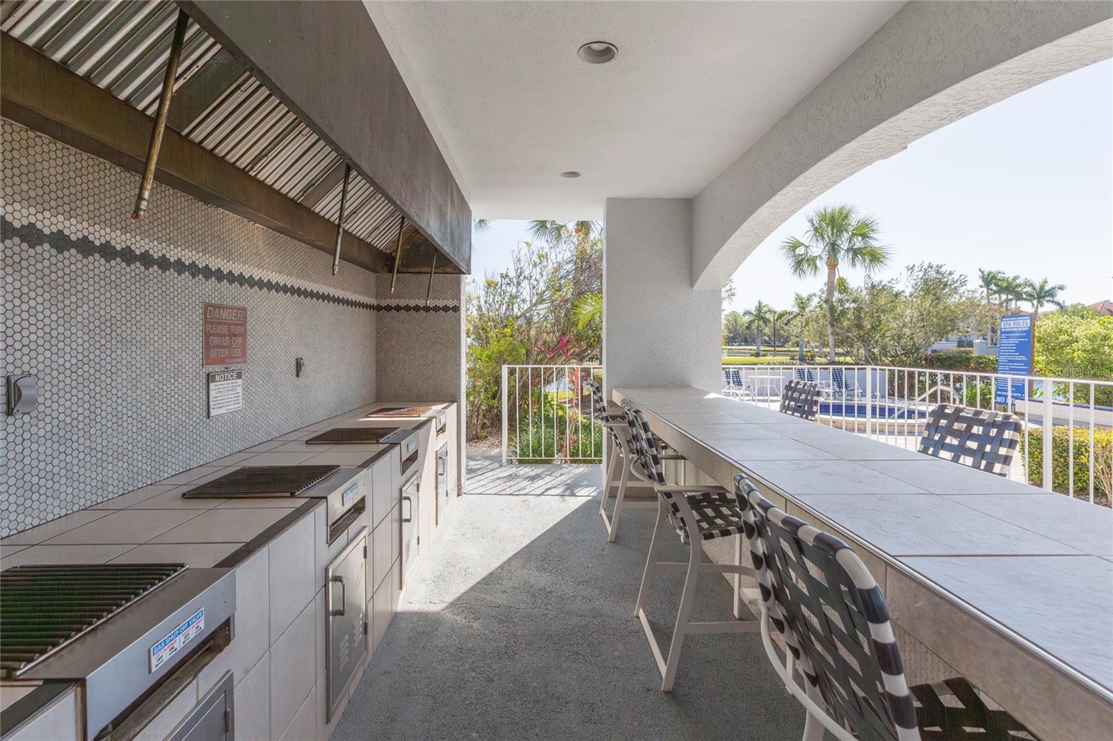 Image 32 of 35 For 2333 Feather Sound Drive A307