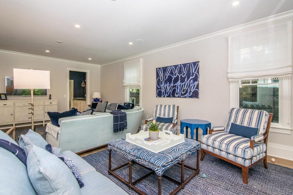 Image 15 of 68 For 908 Dakota Avenue