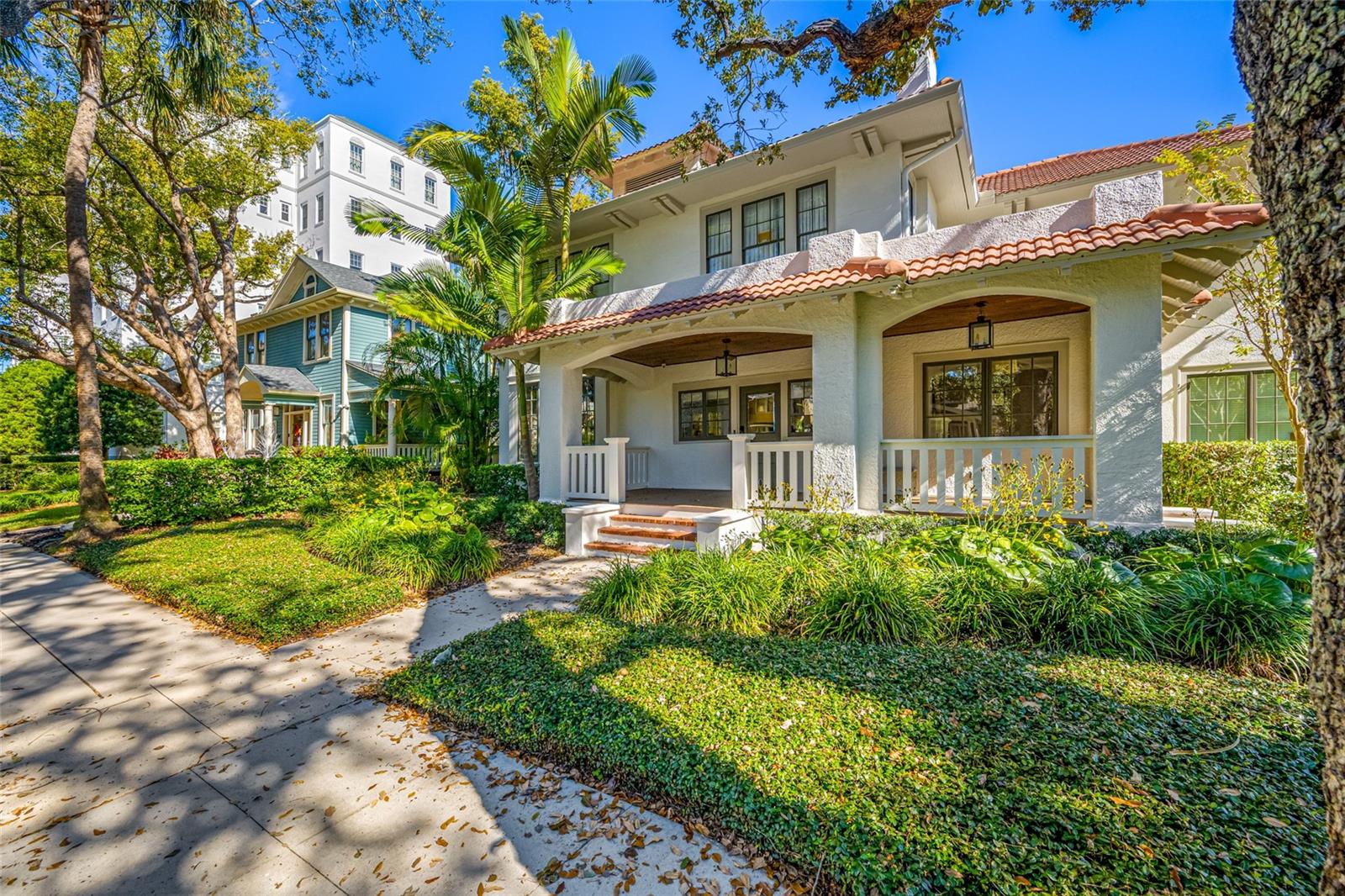 Image 2 of 68 For 908 Dakota Avenue