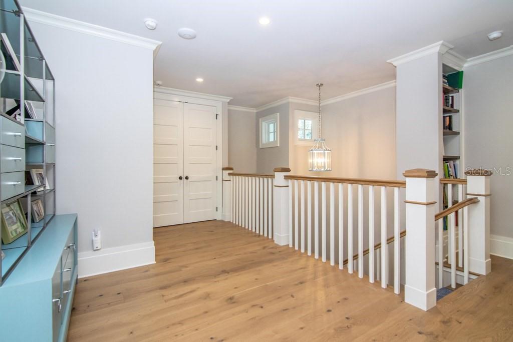 Image 25 of 68 For 908 Dakota Avenue