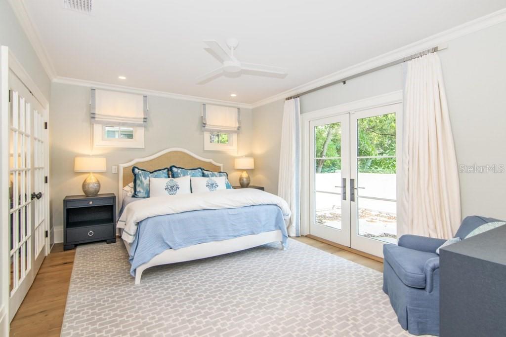 Image 26 of 68 For 908 Dakota Avenue