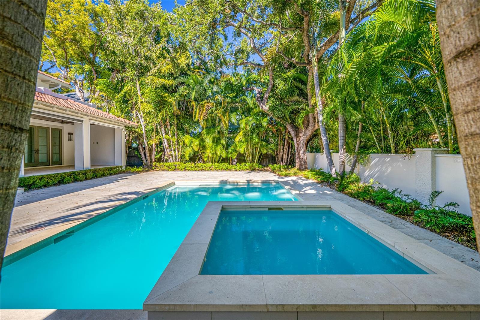 Image 46 of 68 For 908 Dakota Avenue