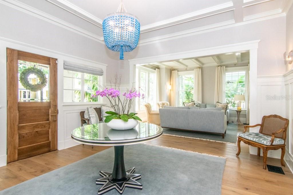 Image 5 of 68 For 908 Dakota Avenue