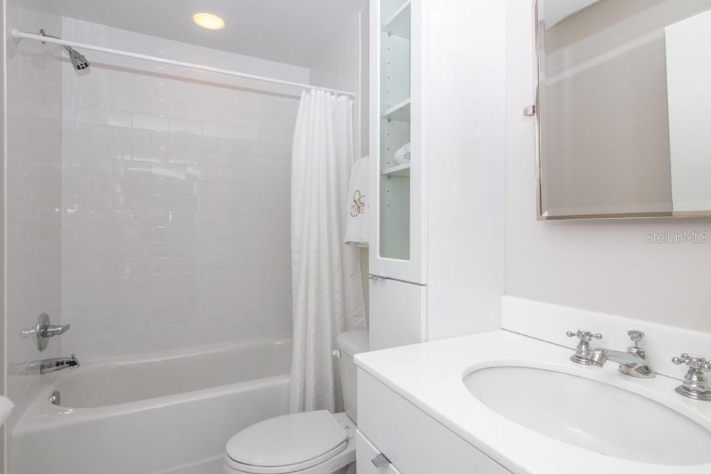 Image 56 of 68 For 908 Dakota Avenue