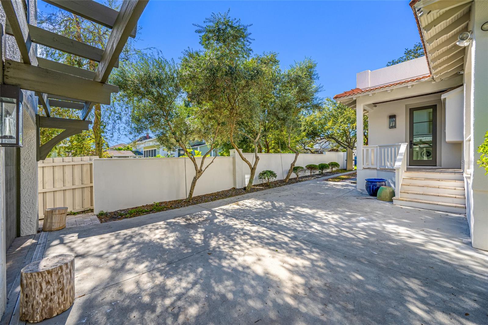 Image 60 of 68 For 908 Dakota Avenue