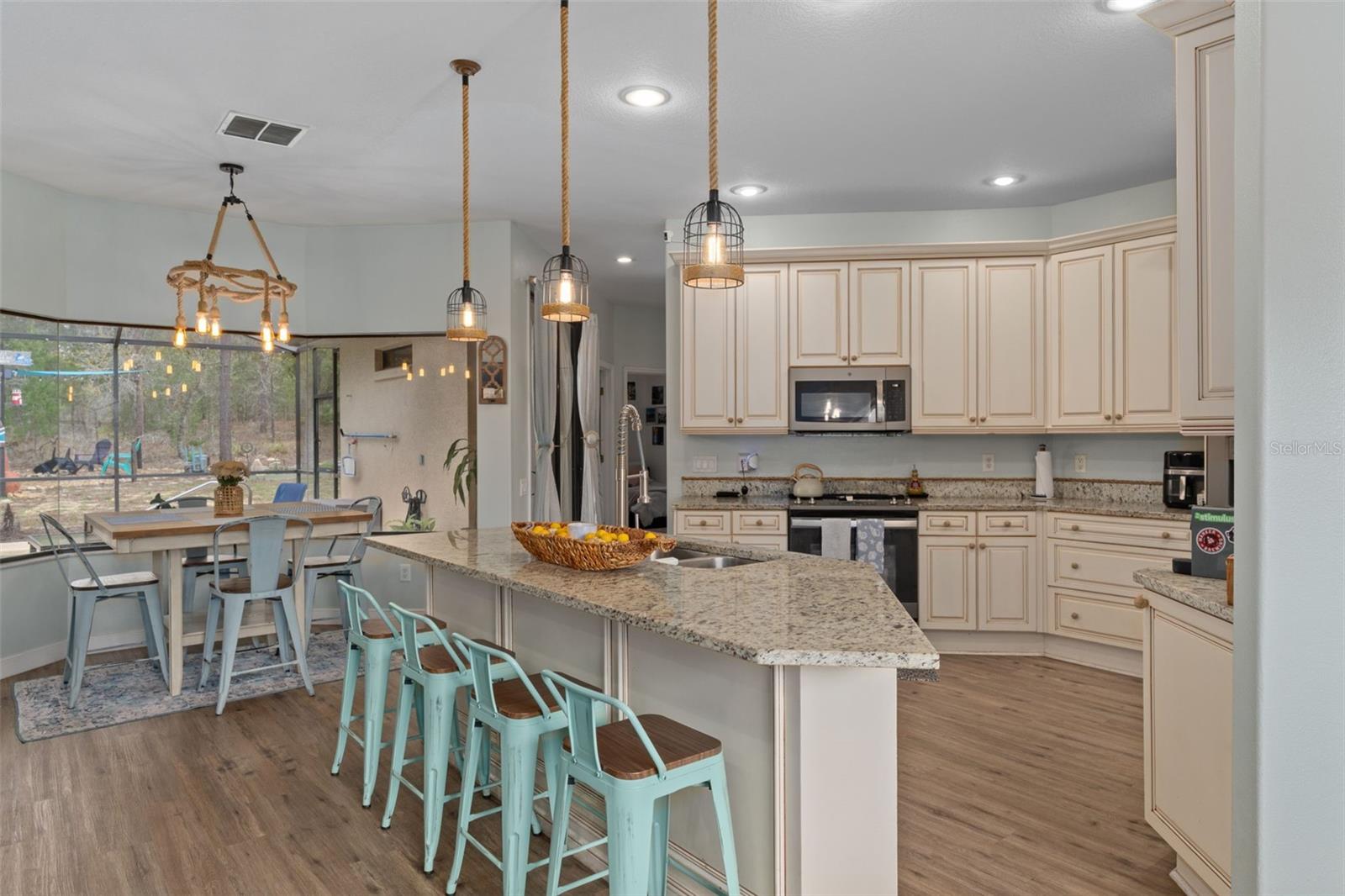 Image 13 of 54 For 46 Fringetree Street