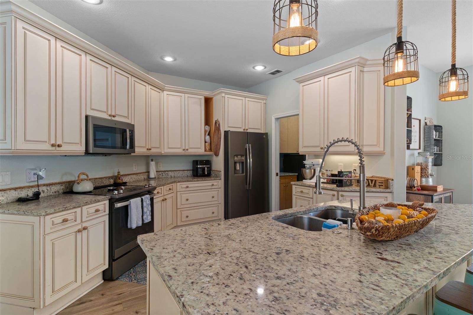 Image 14 of 54 For 46 Fringetree Street