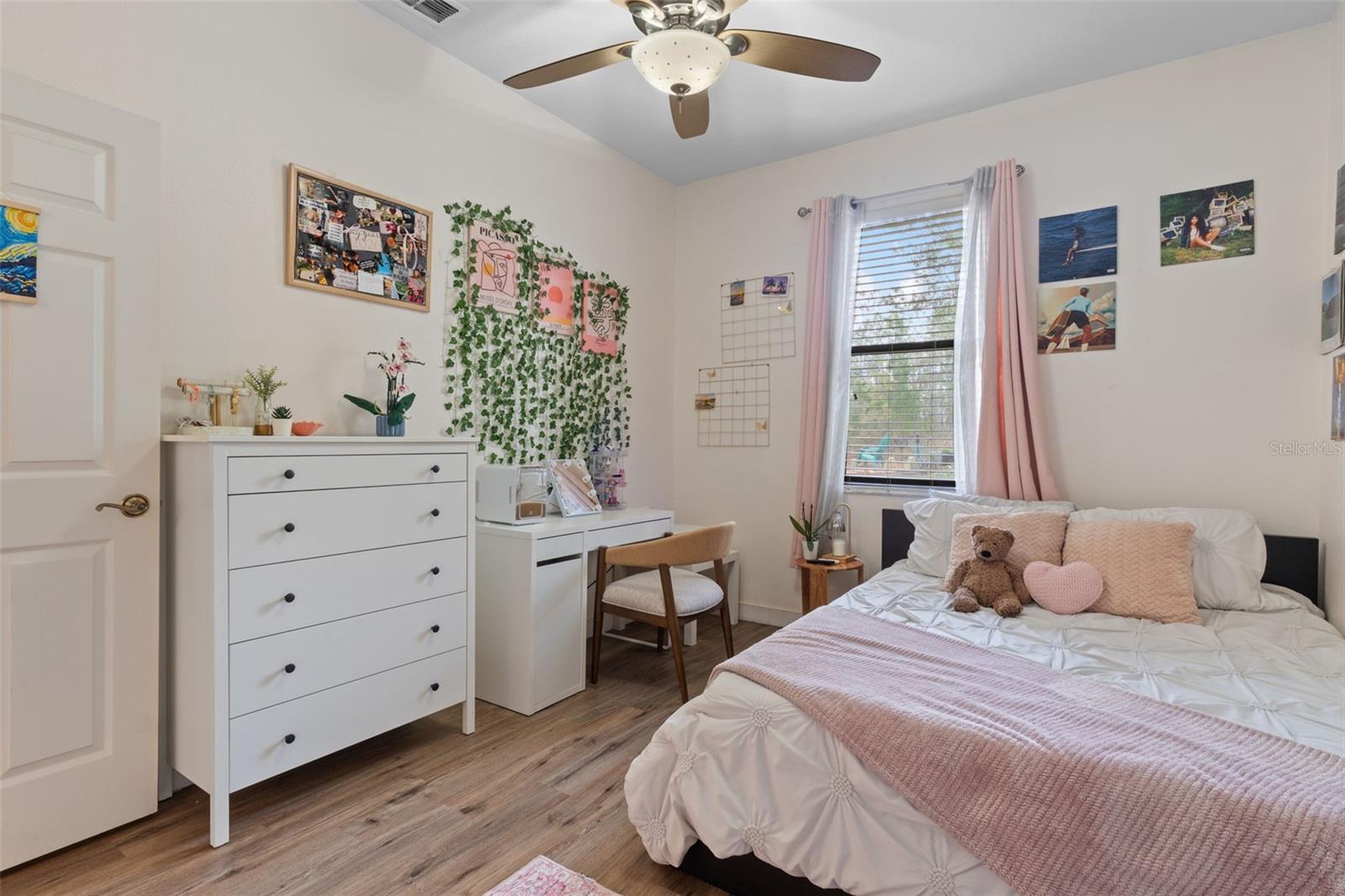 Image 37 of 54 For 46 Fringetree Street