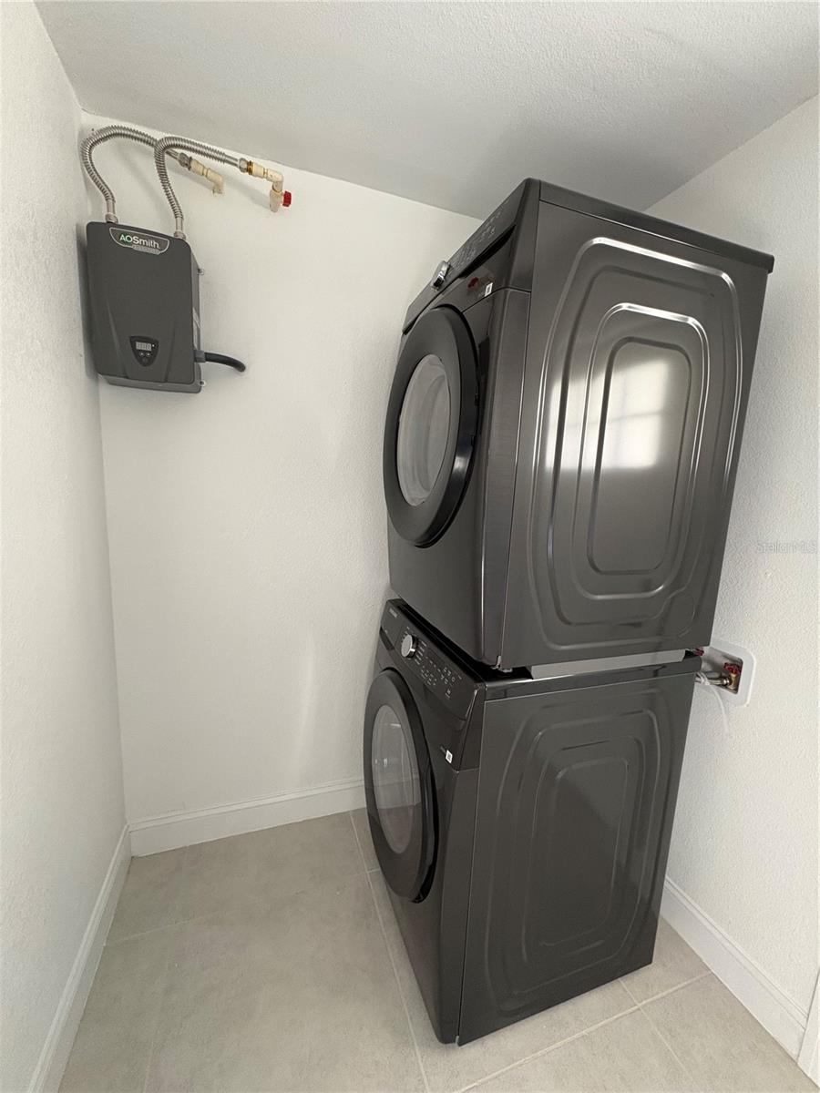 Image 16 of 20 For 800 Saint Petersburg Drive W