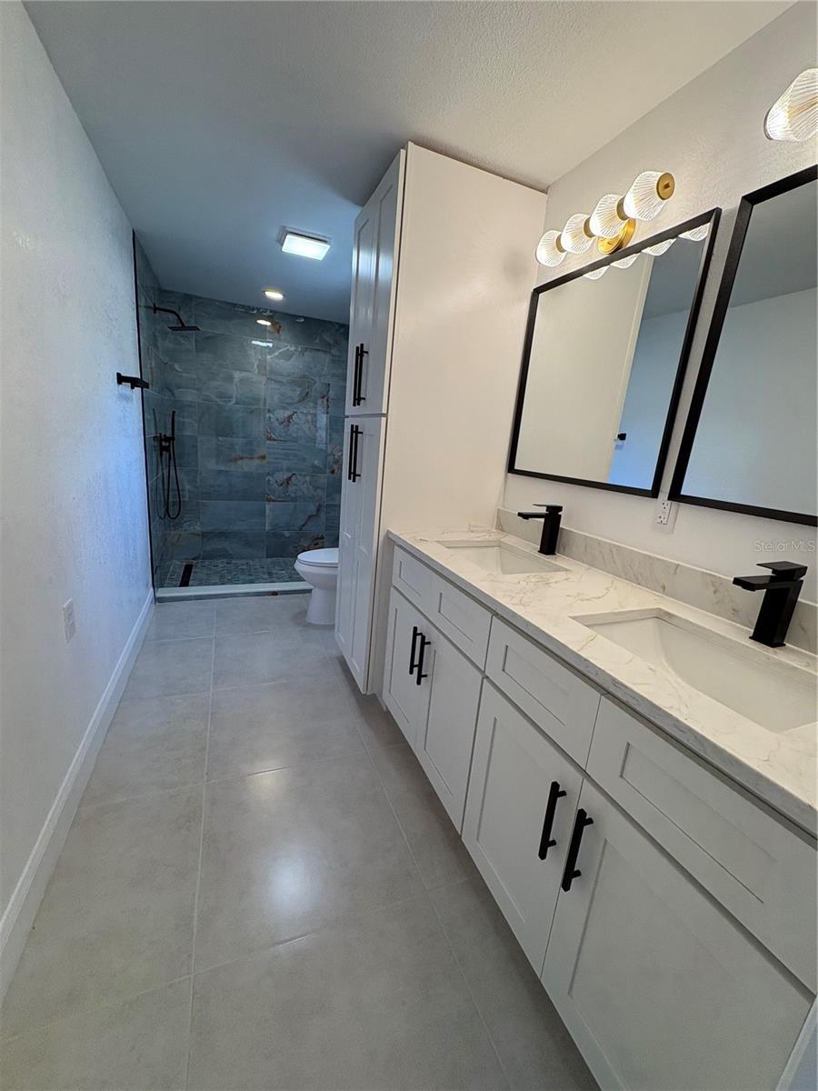 Image 8 of 20 For 800 Saint Petersburg Drive W