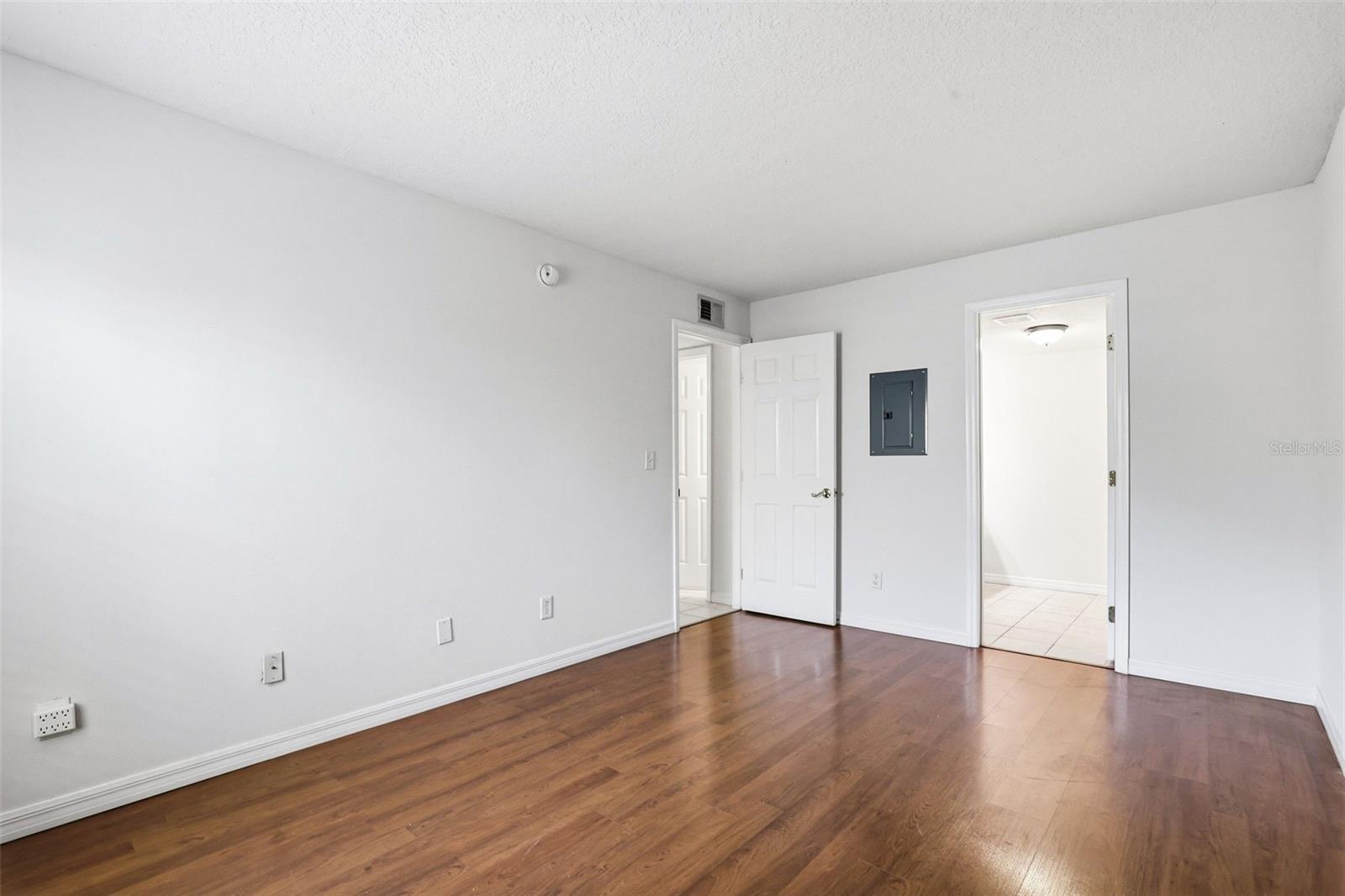 Image 8 of 18 For 1799 Highland Avenue 5