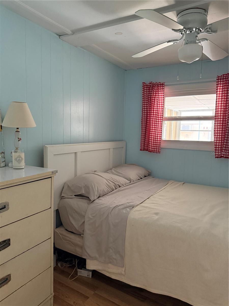 Image 14 of 32 For 7803 46th Avenue N 129