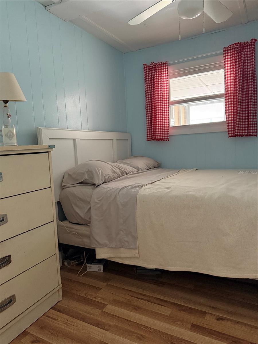 Image 15 of 32 For 7803 46th Avenue N 129