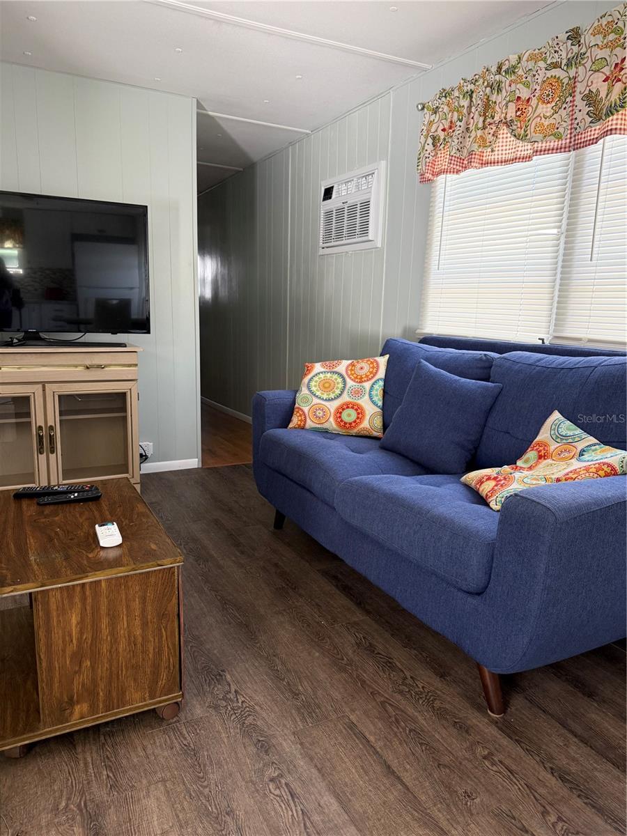 Image 19 of 32 For 7803 46th Avenue N 129