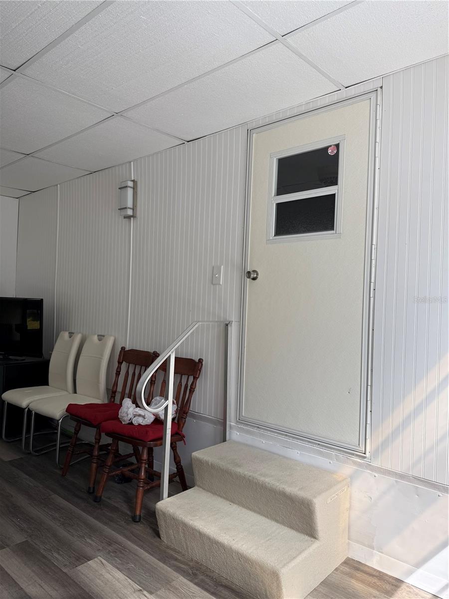 Image 4 of 32 For 7803 46th Avenue N 129