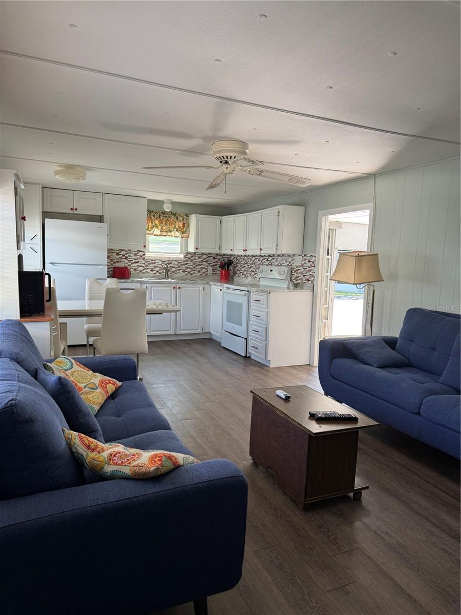 Image 8 of 32 For 7803 46th Avenue N 129