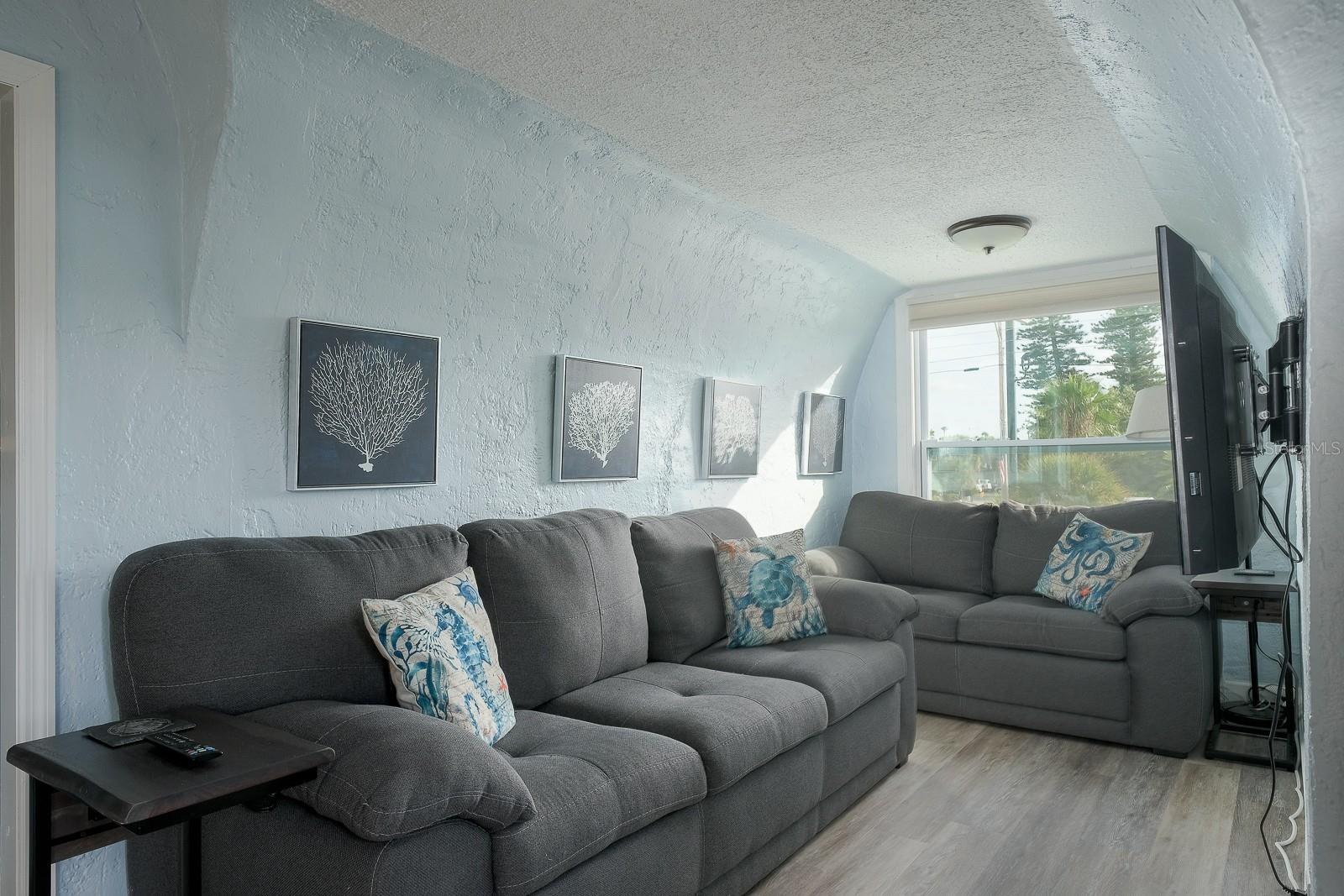 Image 7 of 10 For 7001 Gulf Boulevard Apt 2