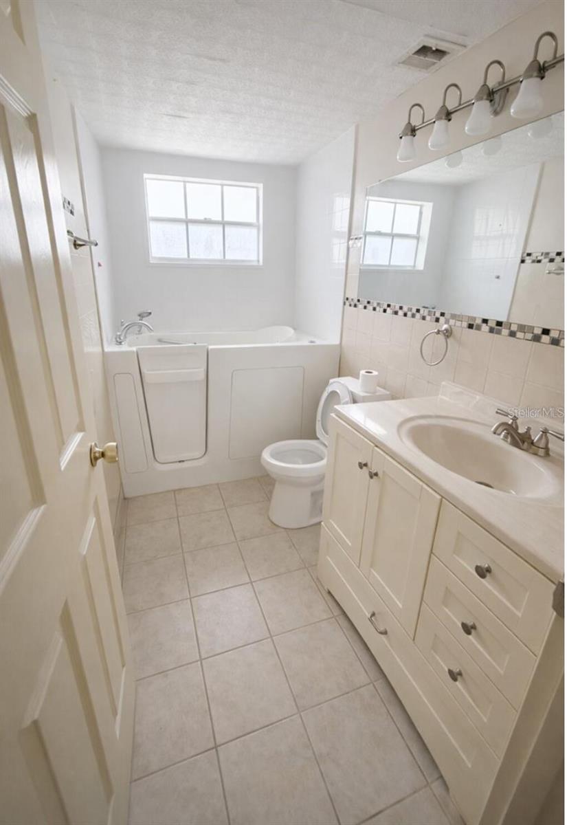 Image 10 of 14 For 8702 Village Mill Row