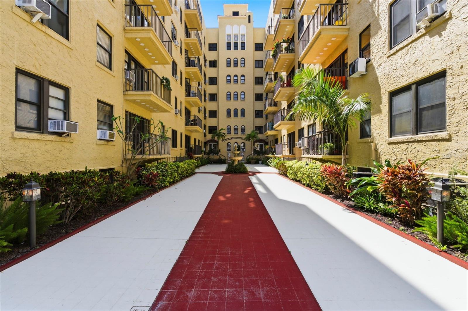 Image 32 of 47 For 130 4th Avenue N 106