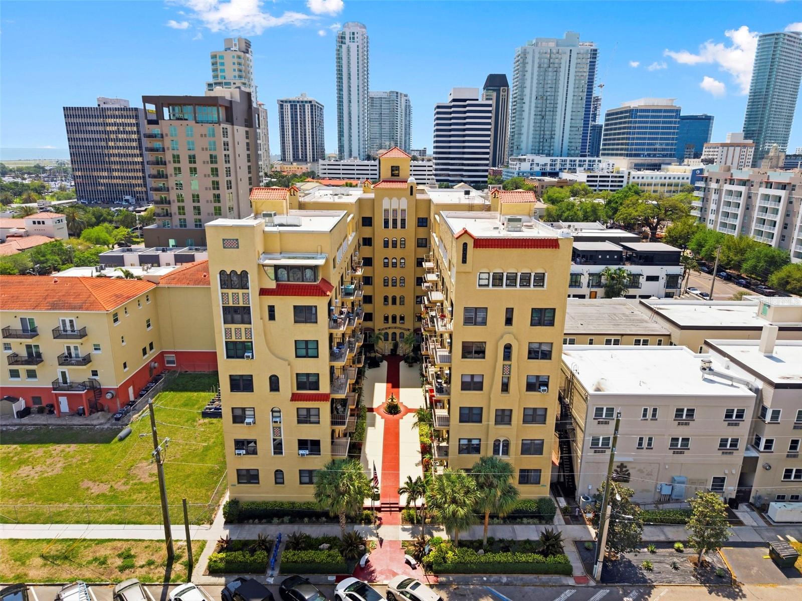 Image 36 of 47 For 130 4th Avenue N 106