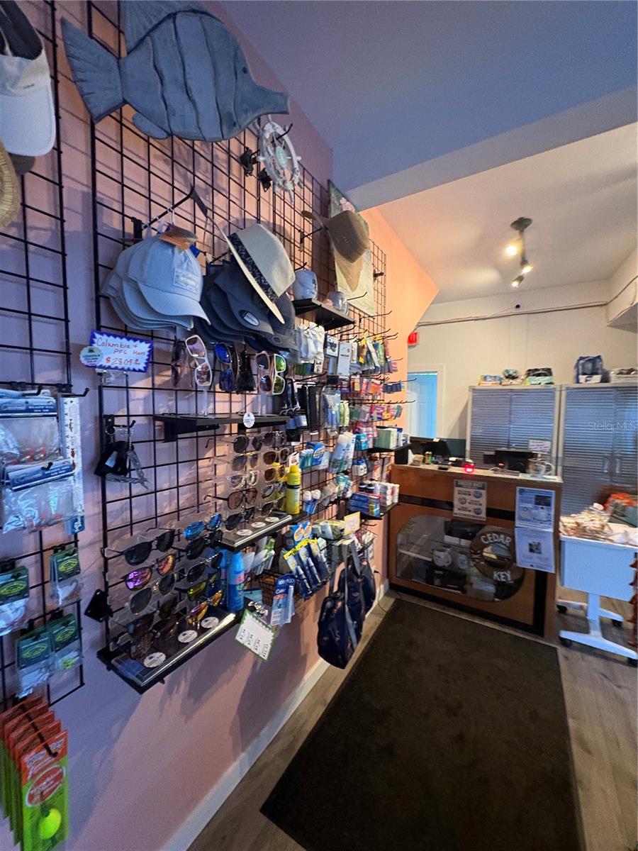 Image 17 of 22 For 491 Dock Street