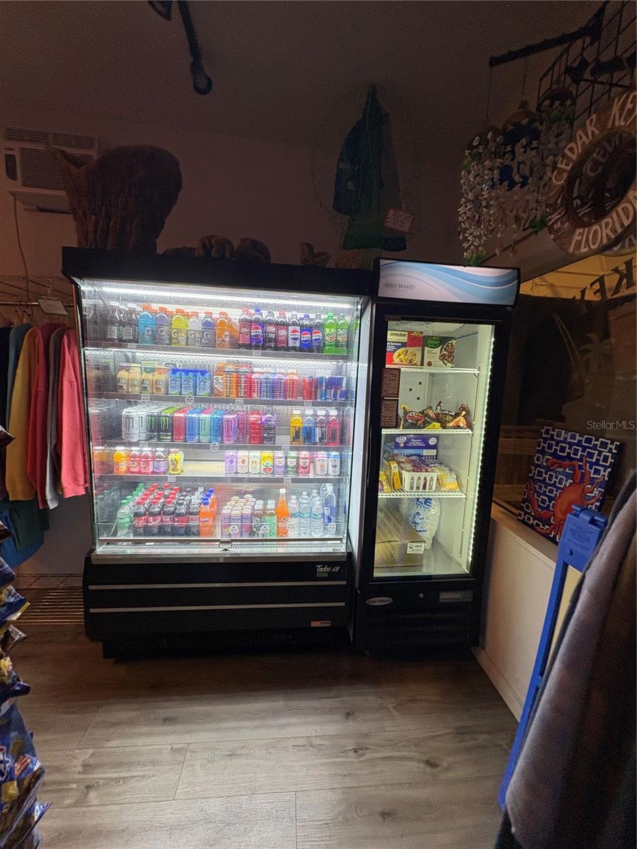 Image 18 of 22 For 491 Dock Street