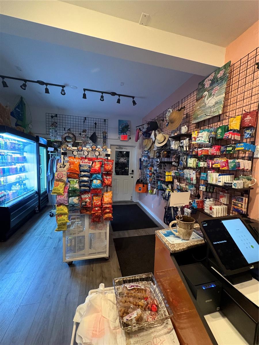 Image 19 of 22 For 491 Dock Street