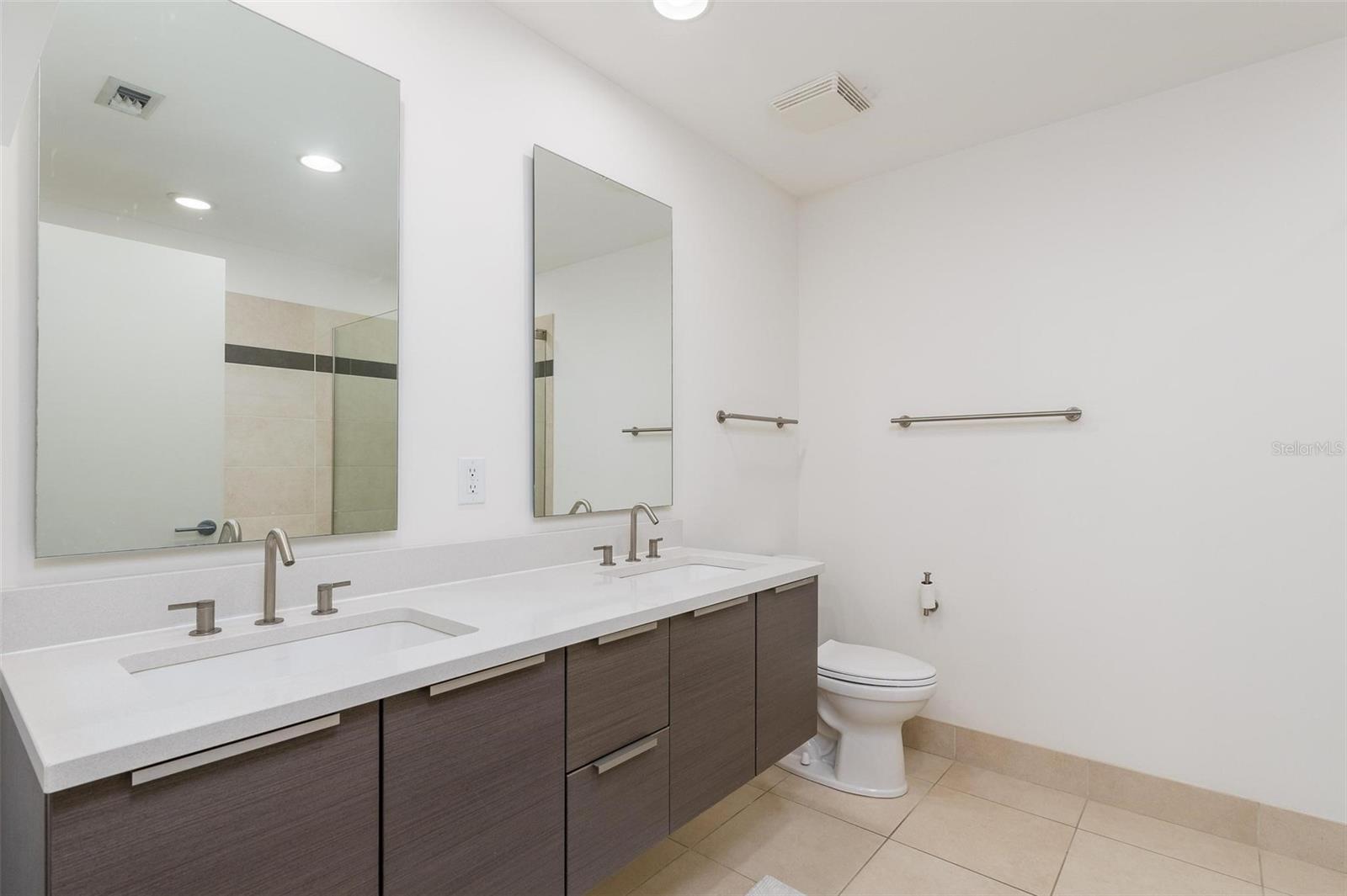 Image 18 of 58 For 175 1st Street S 504